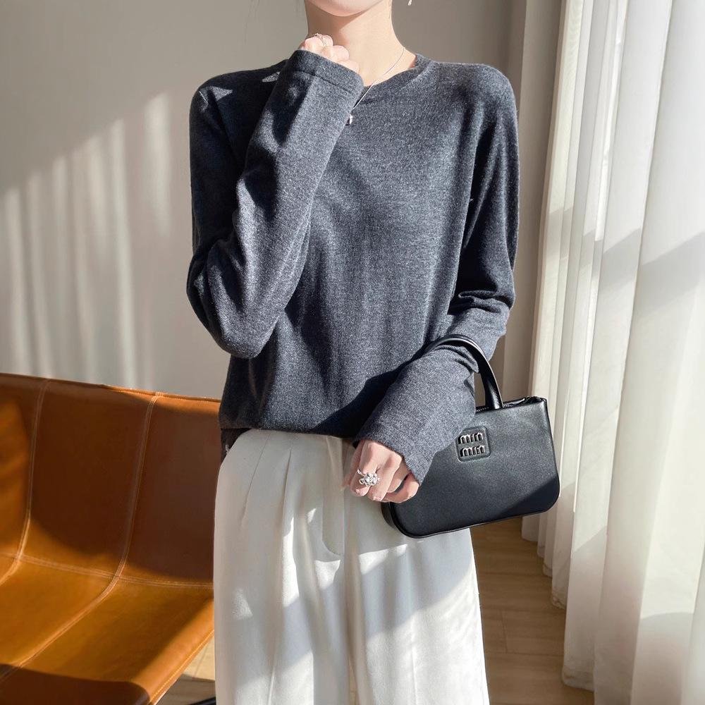 

Spring/Summer 2025 Women s Merino Wool Loose Crew Neck Long Sleeve Knit Top X-Large