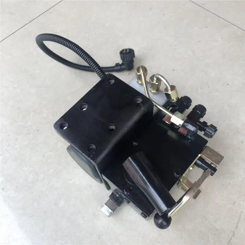 QINGAN 5005010-C1102 Flip Oil Pump for Dongfeng Tianjun Military Cab