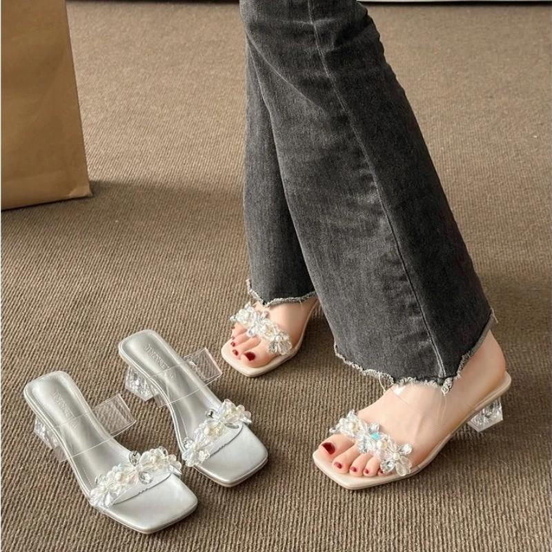 2024 Summer New Square Head Solid Color Transparent Sexy Crystal Heels for Wearing Comfortable Oversized Slippers for Women