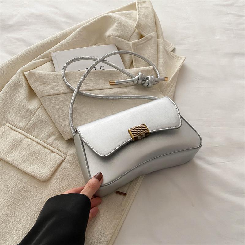 Trendy Korean Style Solid Color Casual Pu Crossbody Bag For Fashionable Outfits