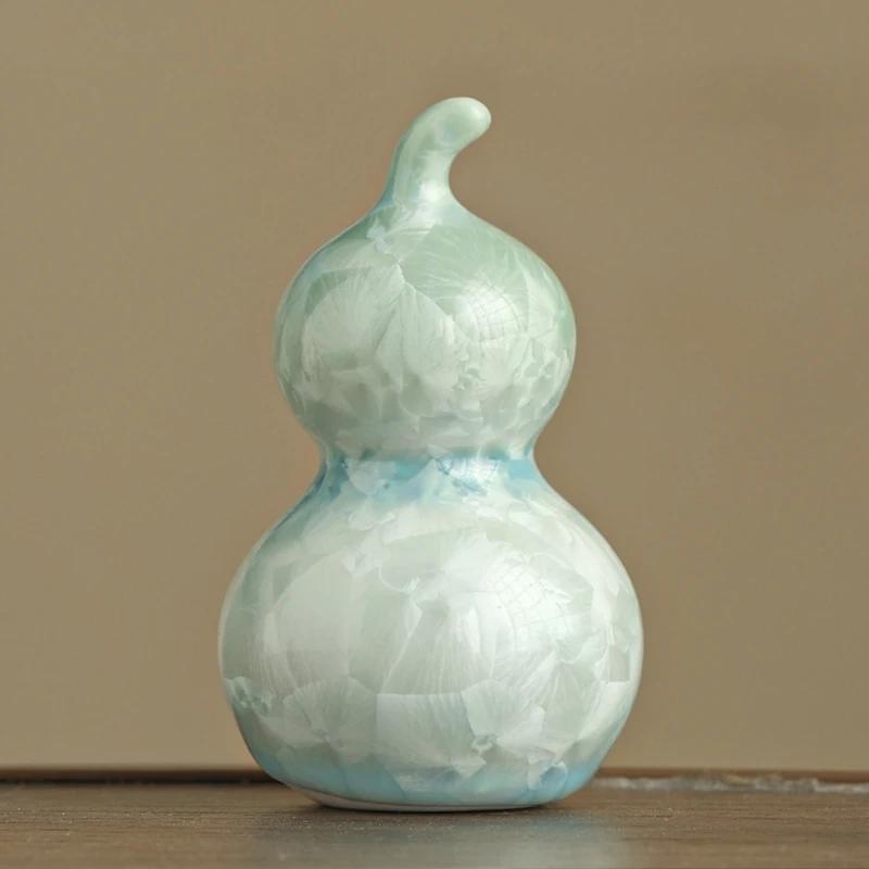 

1PC Creative Ceramic Gradient Mini Gourd Tea Pet Ornament, Cute Home Decor for Tea Ceremonies and Tabletop Decoration