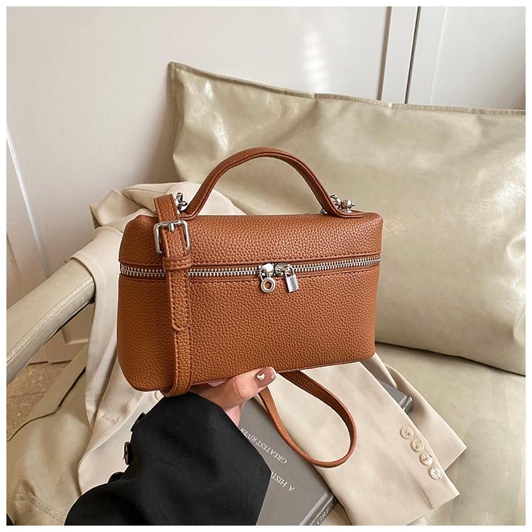 

Летняя супер горячая нишевая сумка женская 2025 новая популярная универсальная сумка-мессенджер высококлассный зарубежный стиль портативная маленькая квадратная сумка