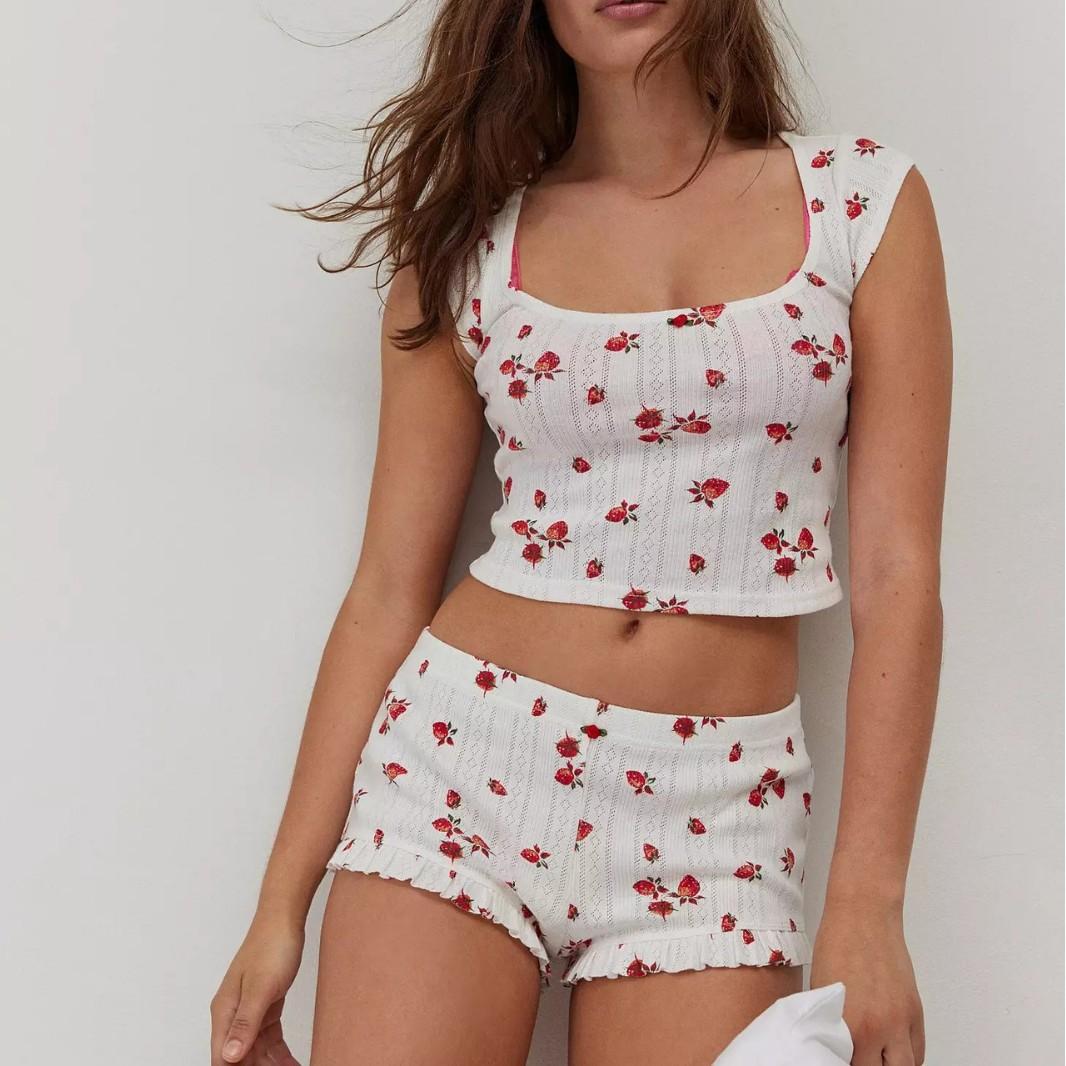 

Summer Strawberry Printed Pajamas Set Women Homewear Sexy Slim Short Sleeve Crop Tops and Shorts 2 Pieces Sets Pyjamas Sleepwear XL
