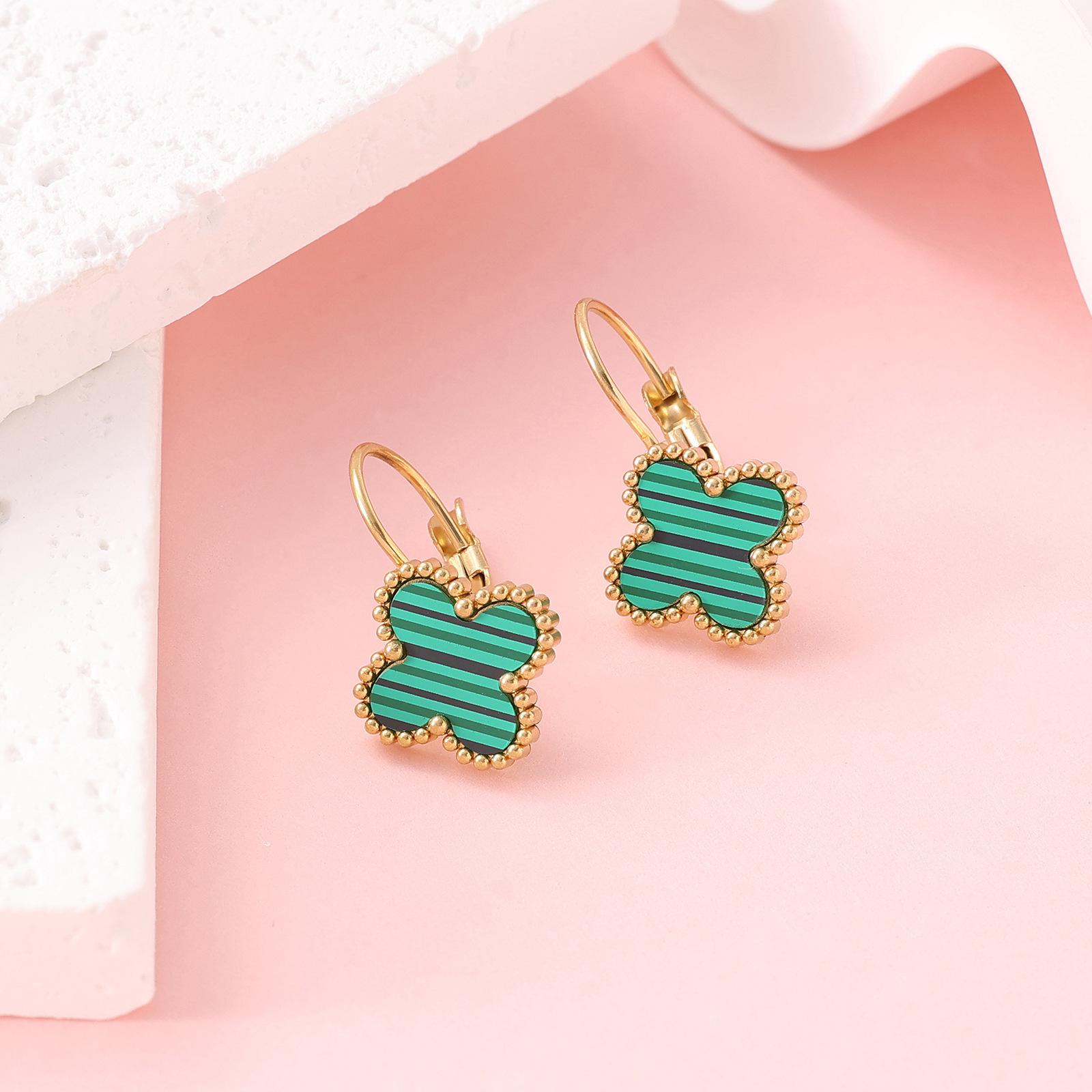 

Серьги-клеверы с четырьмя листочками 13 мм, застежка из титановой стали, не выцветает, модные серьги, нежные женские серьги 18K зелёный