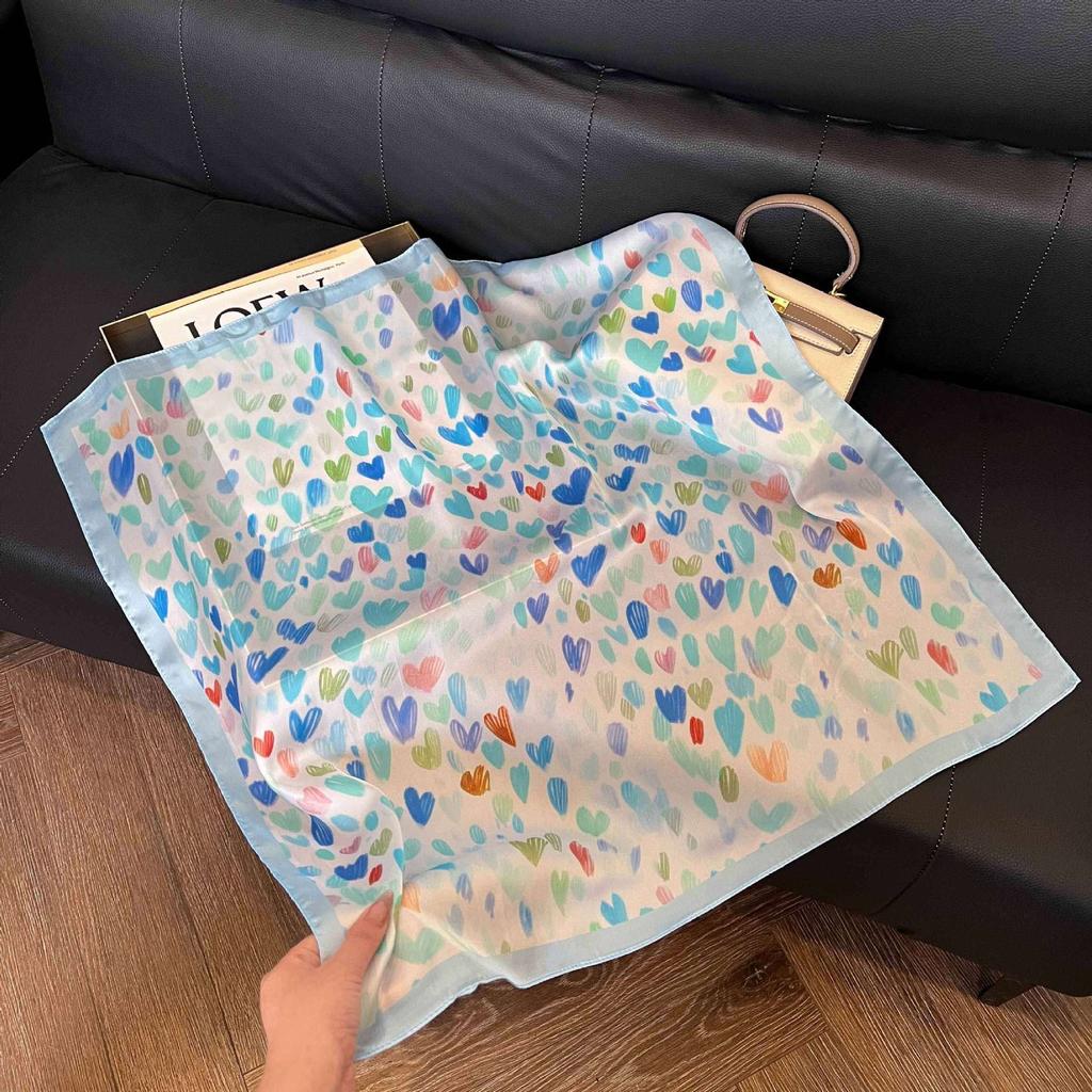 Simulated silk women's small square scarf, Korean cashew nut leopard print small silk scarf, headscarf, four-season scarf, professional scarf.
