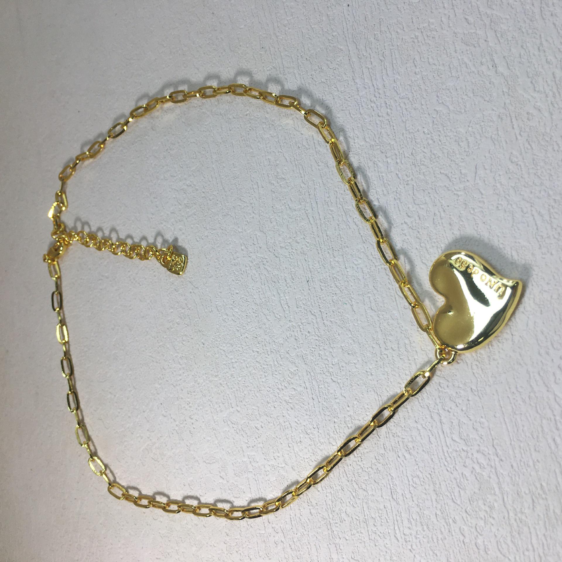 UNO Elegant Heart-Shaped Women s Necklace - Versatile European Style Romantic Jewelry Gift
