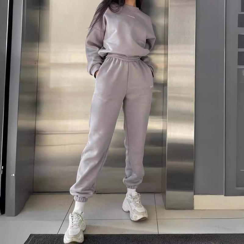 Slim Fit Casual Sports Two-piece Set Women's Clothing Fashionable Long-sleeved Sports Outfit