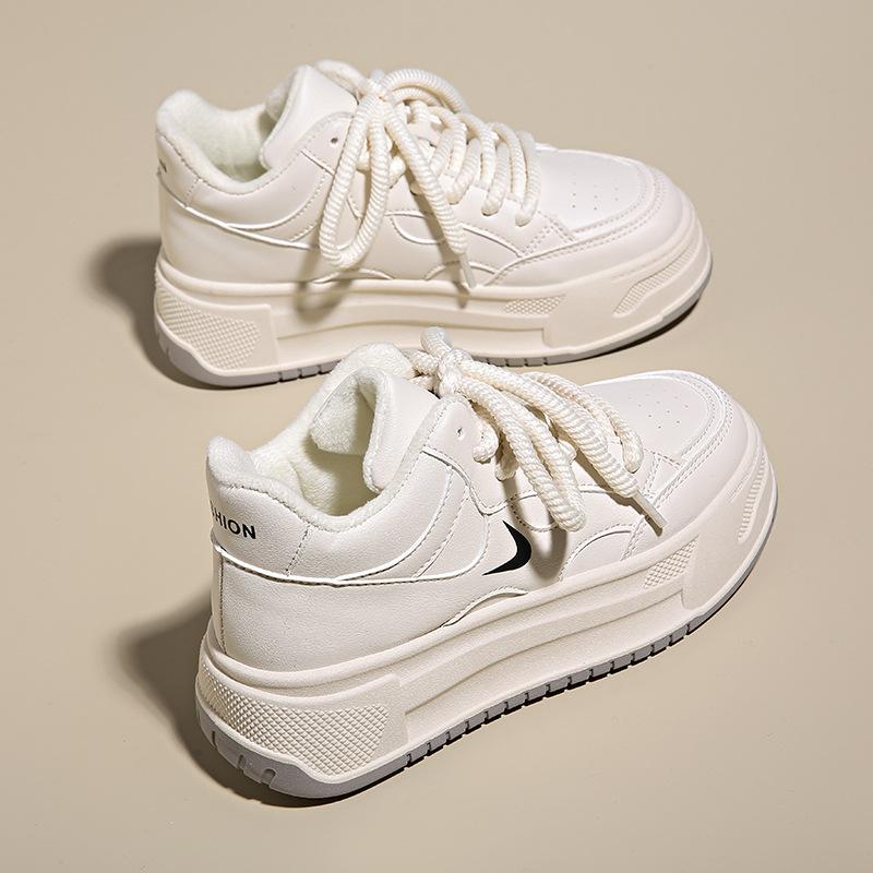 2025 Winter Velvet Little White Shoes New Korean Version Ins Female Students Height Increase Sports Board Shoes Warm and Casual C12-2