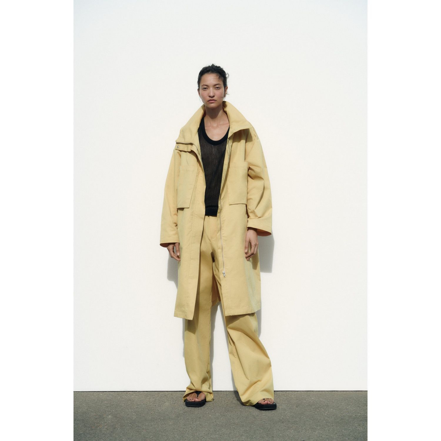 

PARKA WITH POCKETS