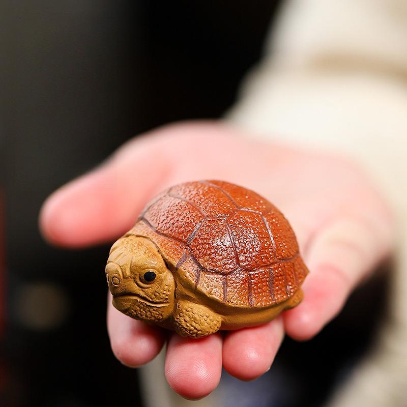 Zisha Clay Tea Pet Turtle Wealthy Symbol Handmade Turtle Figurine Mini Animal Statue for Kung Fu Tea Set Table Home Office Decor