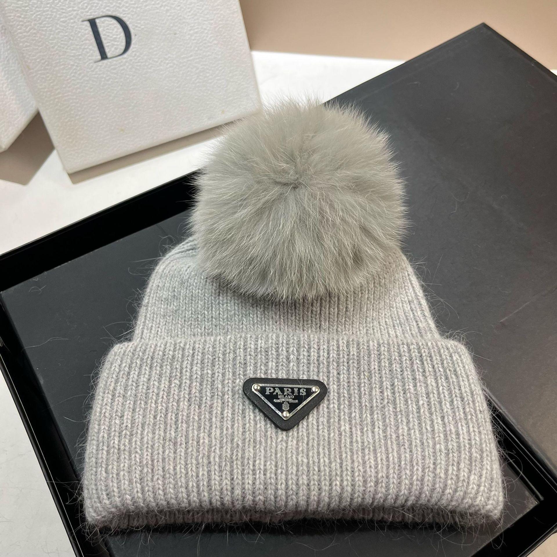 Paris Paris Inverted Triangle Wool Hat Iceland~ Fox Hairball Cold Hat Winter Cold Warm Rabbit Hair Knitted Hat paris (elasticity) светло-серый
