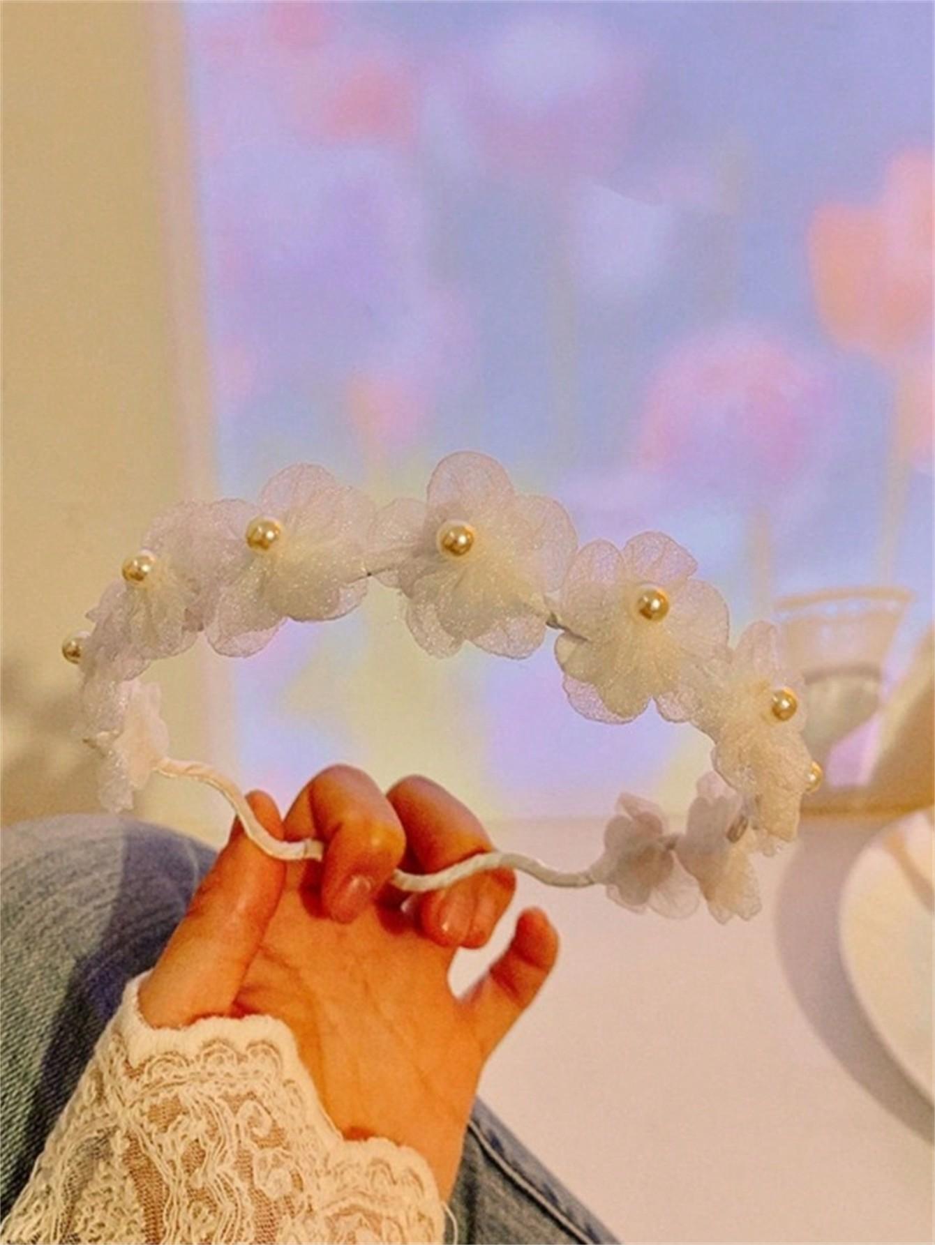 

1 Женская летняя новая однотонная мягкая милая повязка на голову с цветком Белая жемчужная повязка на голову Повязка Сен Тянь Аксессуар для волос Головной убор Size fits all