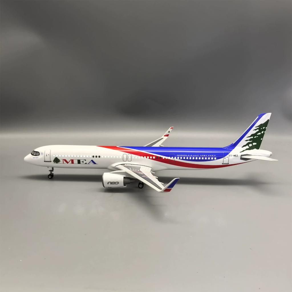 For 321 NEO MEA Airlines Aircraft Models 44CM Miniature Airplane Die-Cast Resin Plastic model With Light And Wheels Collection