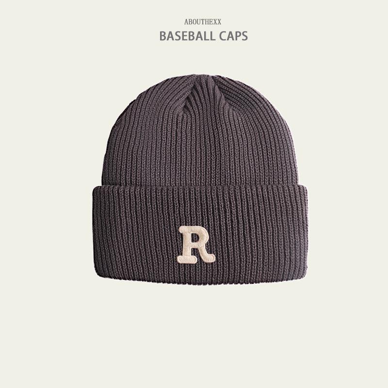 

Шапки для женской осени и зимы Новая теплая вязаная шапка Корейская версия Универсальная шерстяная шапка с буквой R Шапка на голову для пары Мужской тренд M（56-58cm）