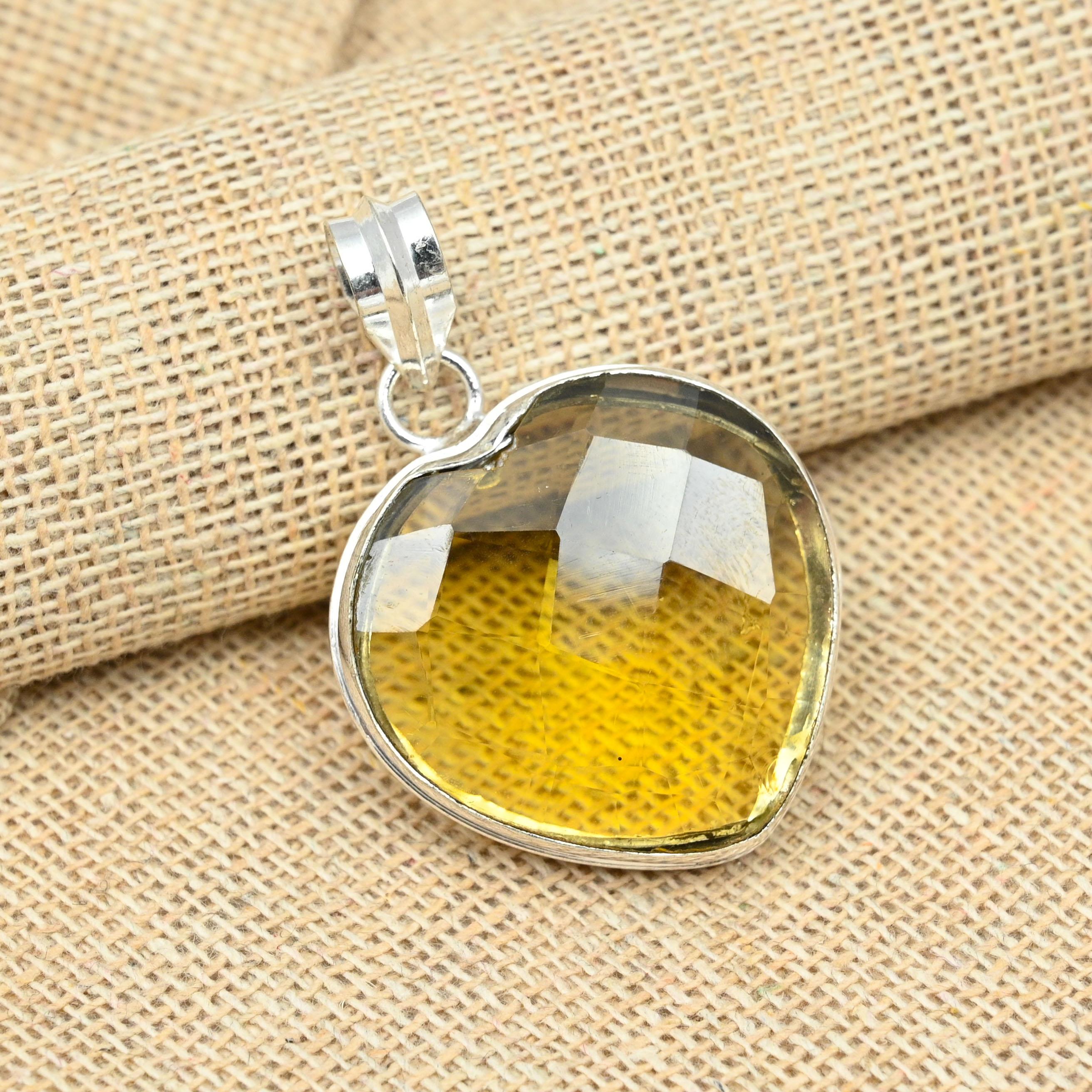 

Цитрин Драгоценный камень стерлингового серебра 925 пробы Ювелирные изделия ручной работы Кулон в форме сердца 1.96 Inches жёлтый