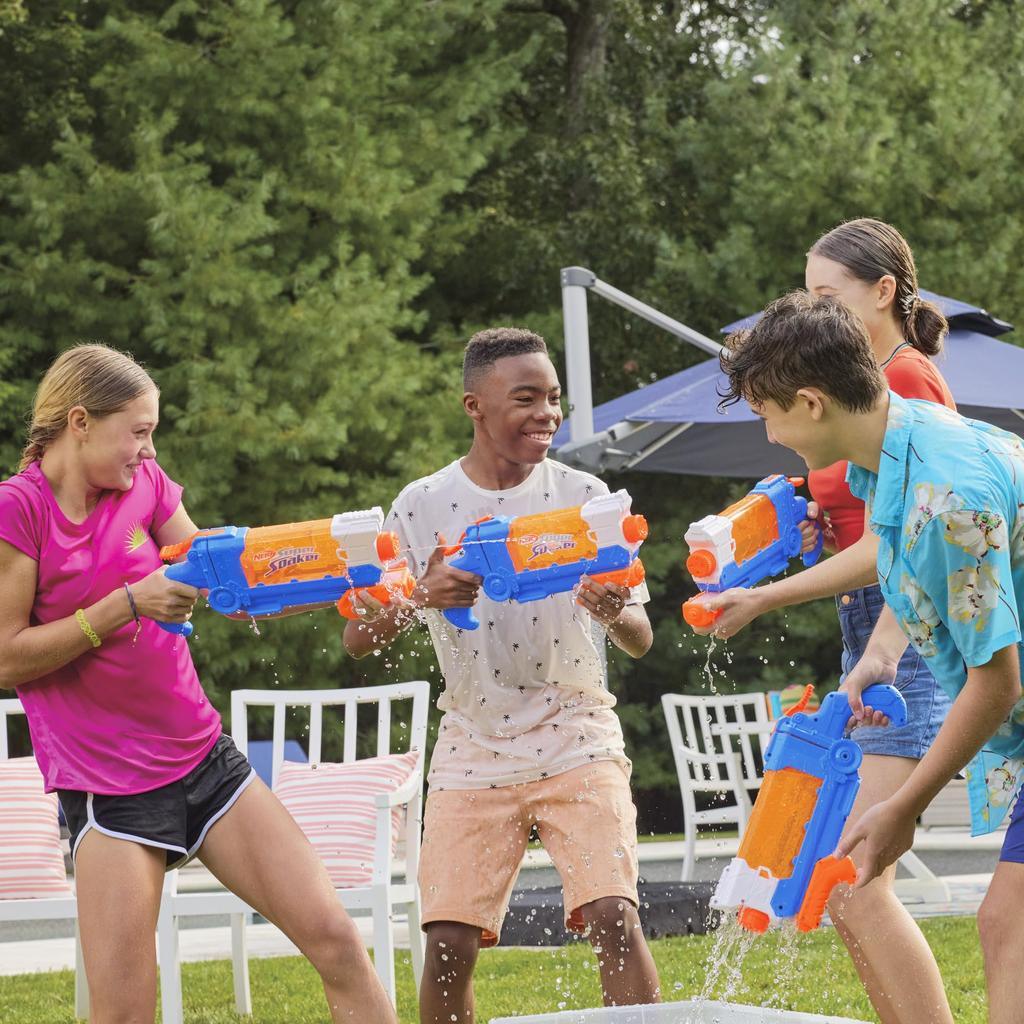 Hasbro Nerf Super Soaker Flip-Fill Water Blaster, 4 Firing Patterns, Quick Refilling, 887mL Tank Capacity, Suitable for Children 6 Years and Up,