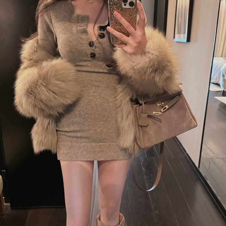 Women's Autumn/Winter Waist-Cinching Knitted Dress, Short Bodycon Skirt with Buttons, Elegant Style, New Yarn Fashion