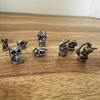 8PCS Hinge Decorative Ornaments Resin Miniature Figurines Hinge Toppers Retro Style Home Decorations for Cabinet Doors