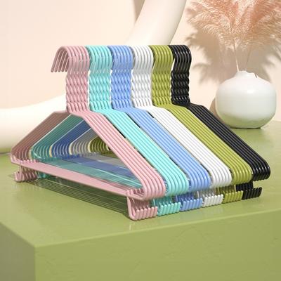 Çamaşır Ürünleri – Giysi Askıları