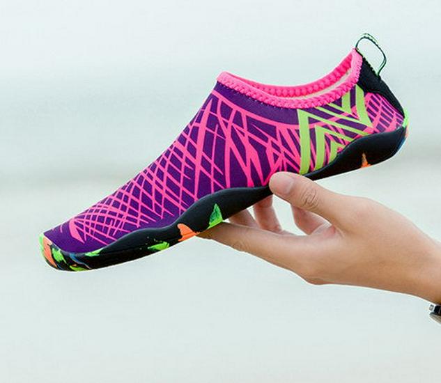 Cross-Border Hot-Selling Water Shoes: River Tracing, Quick-Dry, Couple's Beach, Breathable Non-Slip, One-Piece Design