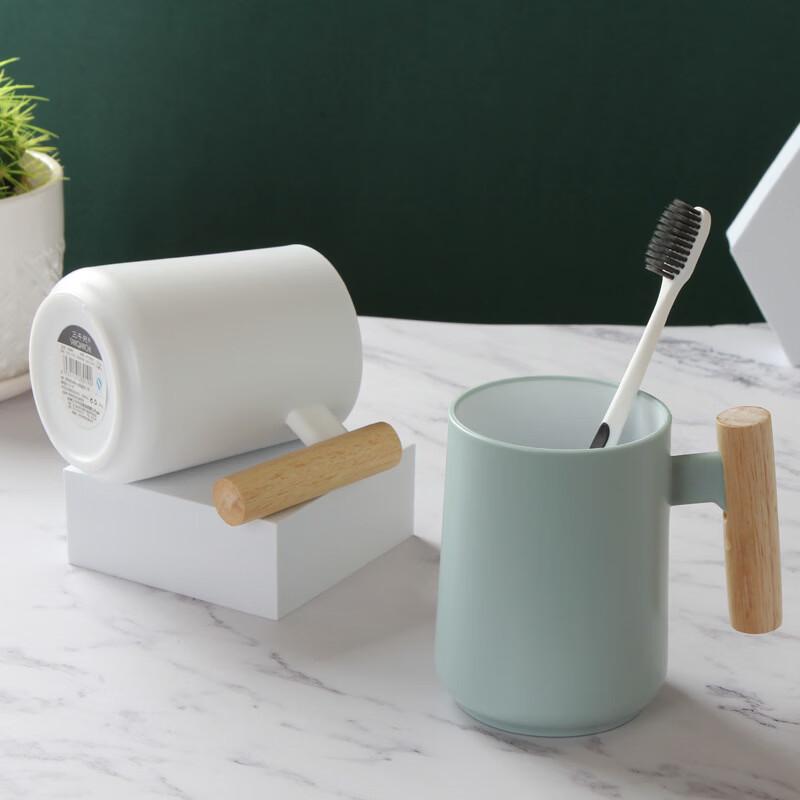 YIXI Simple Glass Toothbrush & Mouthwash Cup Set