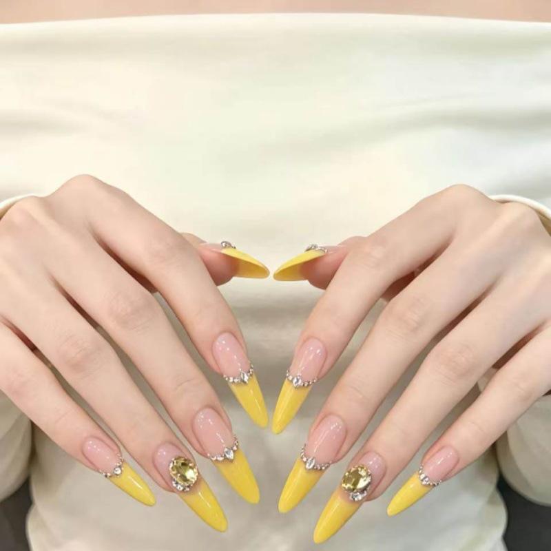 Golden Lemon: 2026 Summer Wearable Nude Yellow Gradient Nail Tips with Rhinestone Chain