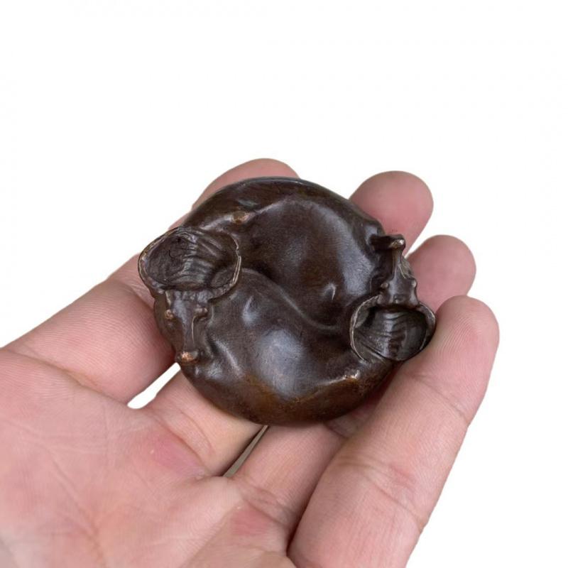 Solid Antique Bronze Ware Twist Qiankun Gossip Decoration Double Cow Paperweight Living Room Paper Weight Study Tea Deco