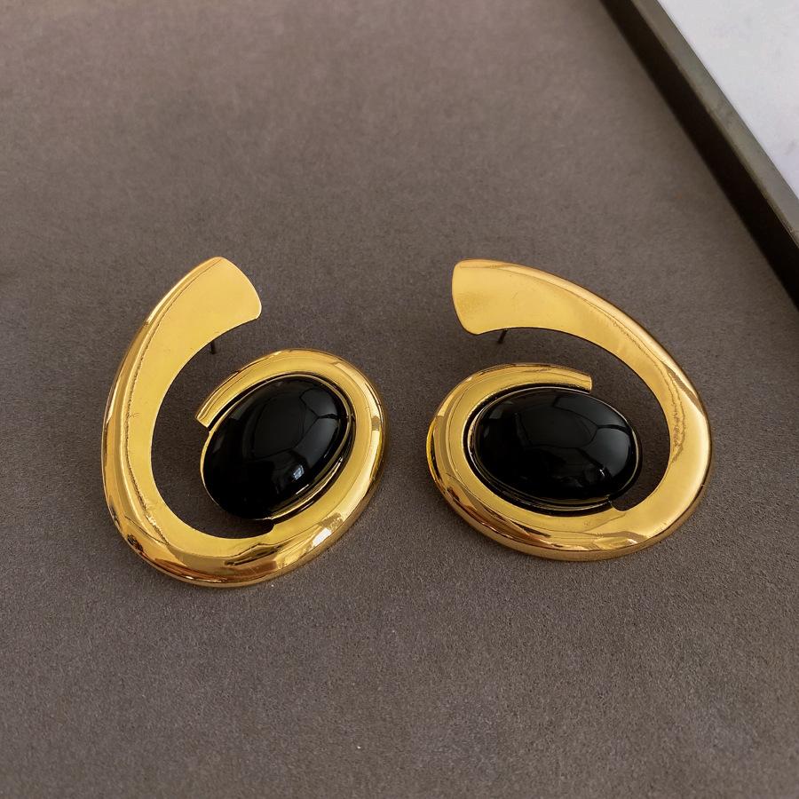 Oval Spiral Double-layer Earrings Necklace, Simple and Fashionable Collarbone Chain Design Sense, Niche Jewelry Set for Women