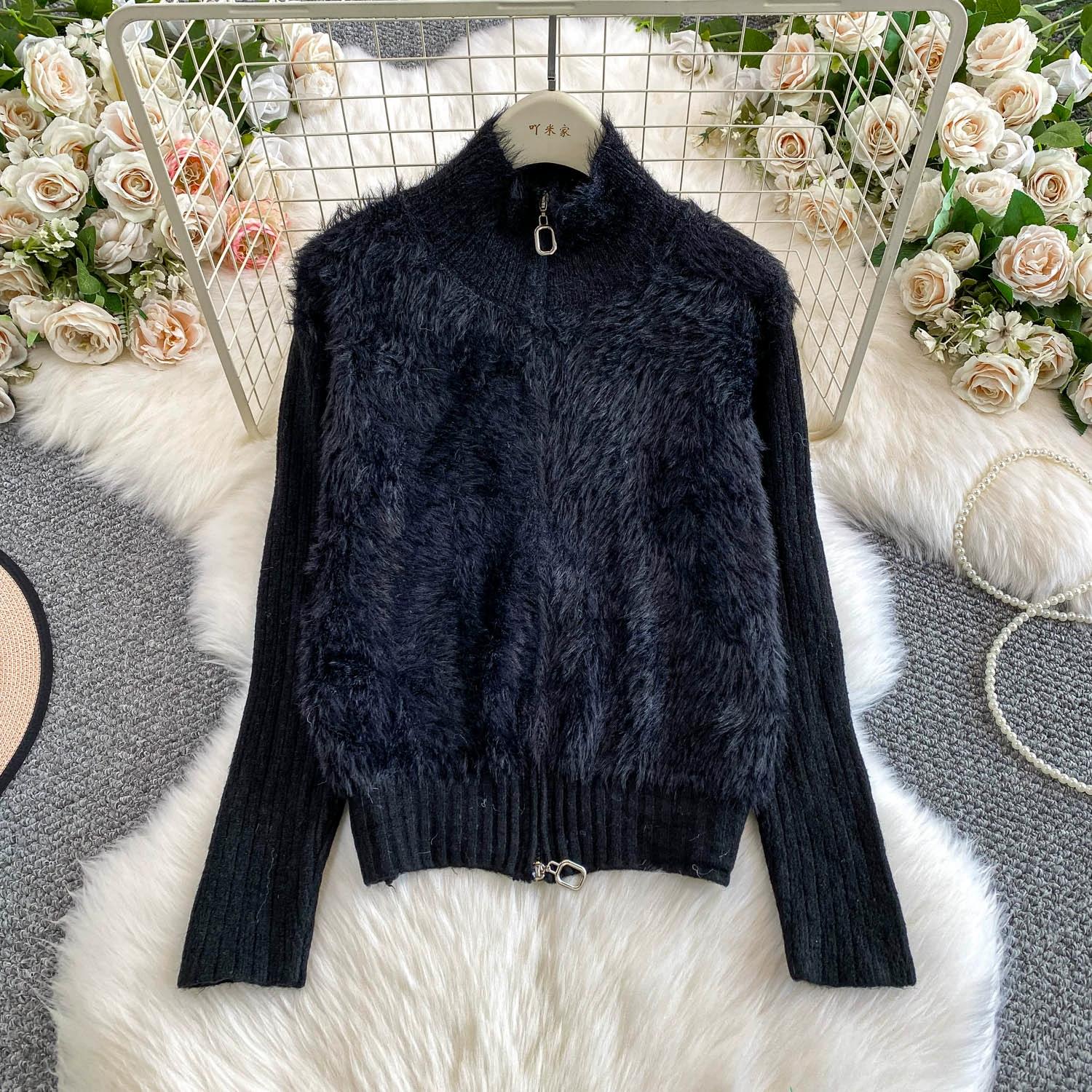 

Fake Fur Zipper Stand Up Collar Jacket for Women in Winter Spliced Slim Fit and Slimming Knit Woman Sweater one size чорний