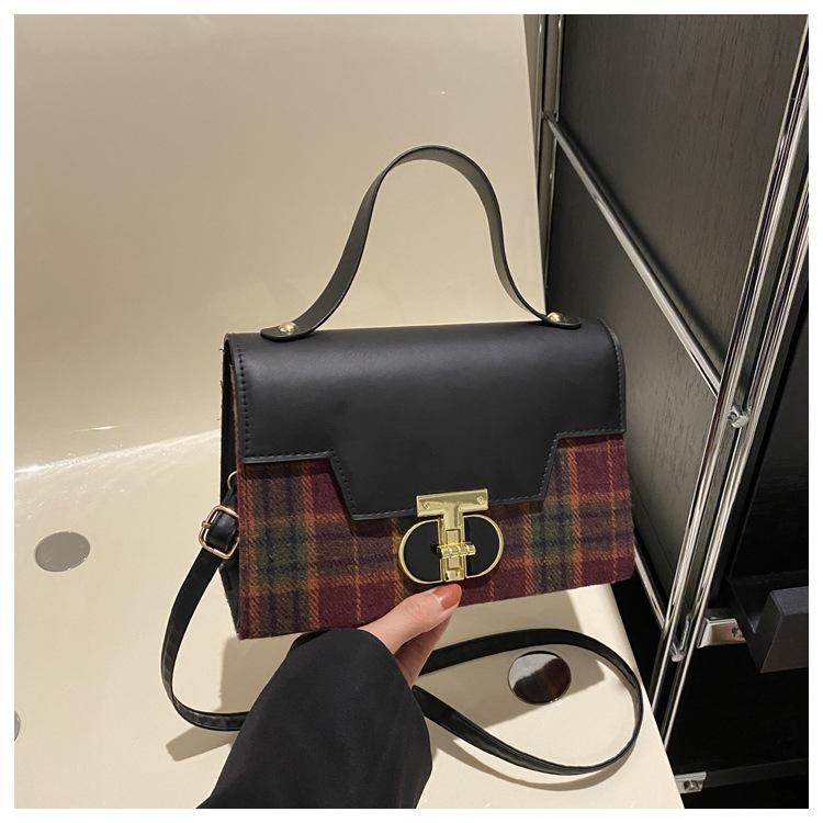 Retro Trend Plaid 2025 Winter Lock New Fashion Casual Shoulder Messenger Handbag Women