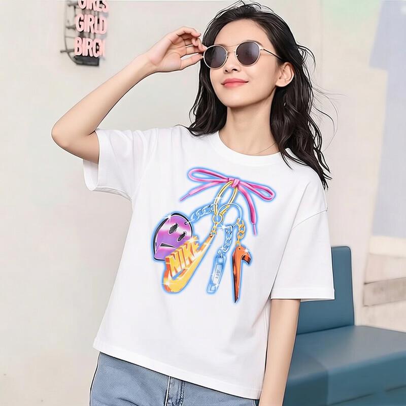 Nike Women s Fashion Print Round Neck T-Shirt S
