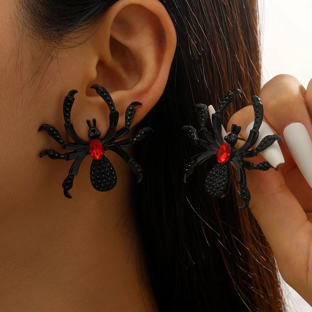 Exaggerated Black Spider Crystal Earring for Women Trendy Personality Dark Style Halloween Earrings Holiday Party Jewelry Gifts