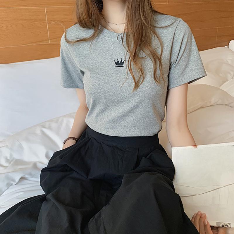 Summer Slim Fit Embroidered Round Neck Short Sleeved T-shirt for Women Student Women's Base Top Shirt