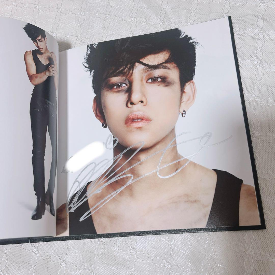 

[USED] B.A.P Daehyun autograph