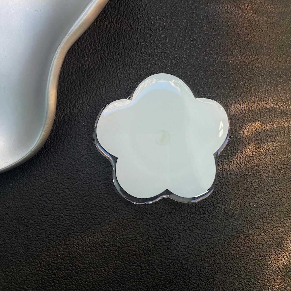 Creative Irregular Line Floral Airbag Phone Holder: Foldable, Retractable, Rotatable, and Cushioned