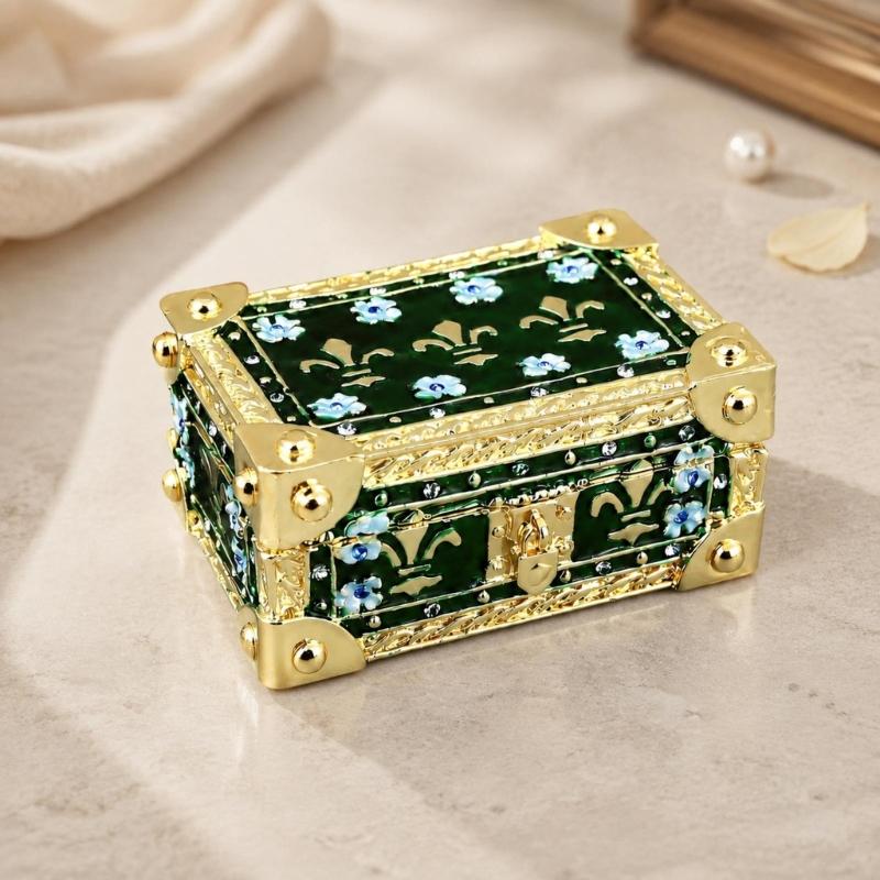 Zinc Alloy Jewelry Storage Box with Open Interior, Quiet Magnetic Closure, Blue Floral Motifs, and Gold-Tone Trim