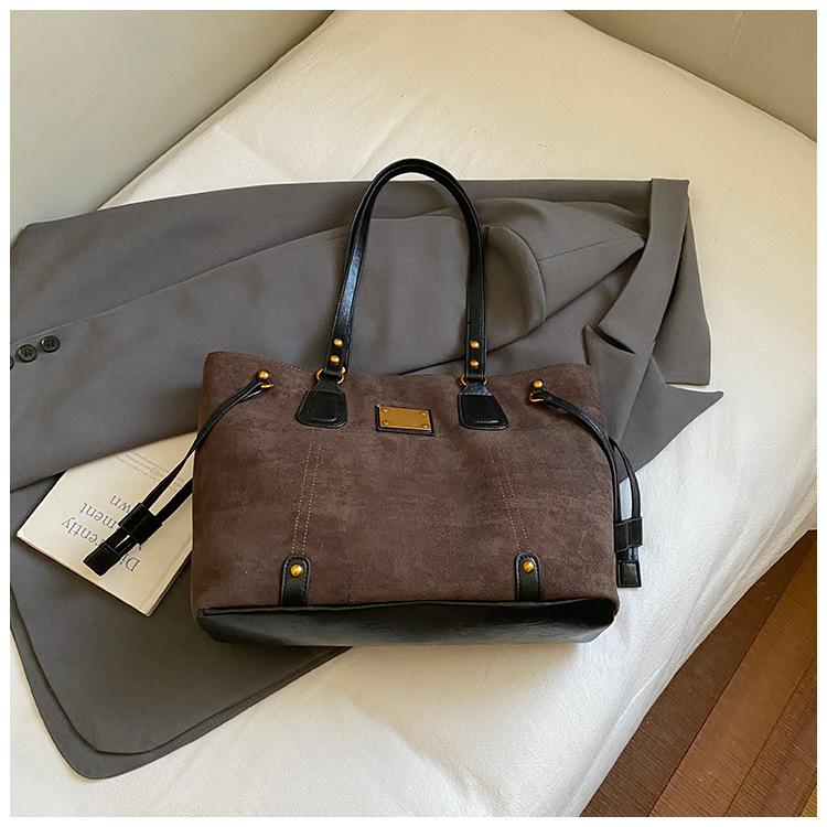 Retro style large-capacity bag women's 2025 new fashion suede tote bag simple shoulder commuter bag