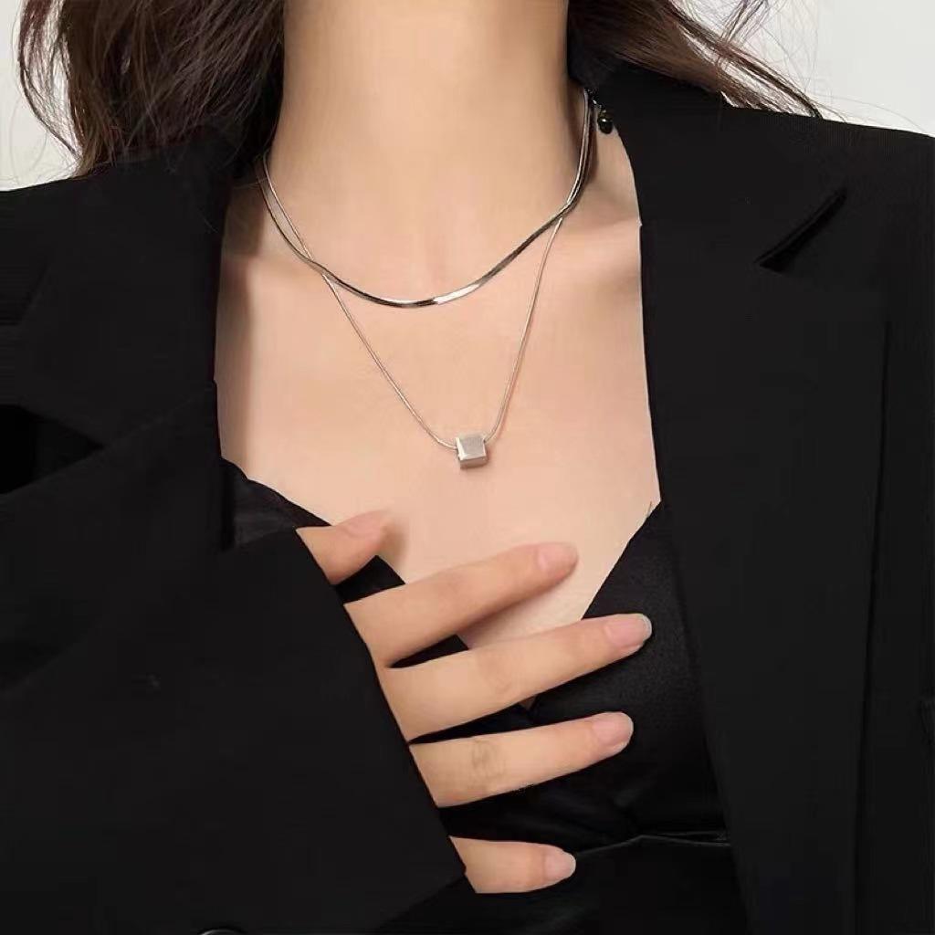 JMXD-Simple and Versatile Double-layer Stacked Square Necklace Men and Women Light Luxury Niche Design Sense Fashion Cold Wind Sweater Chain Tide