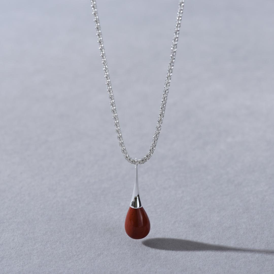 

Fashion Commuter Must Enter Premium Metal Copper Platinum Plated Ruby Water Drop Pendant Clavicle Chain Simple Temperament Necklace