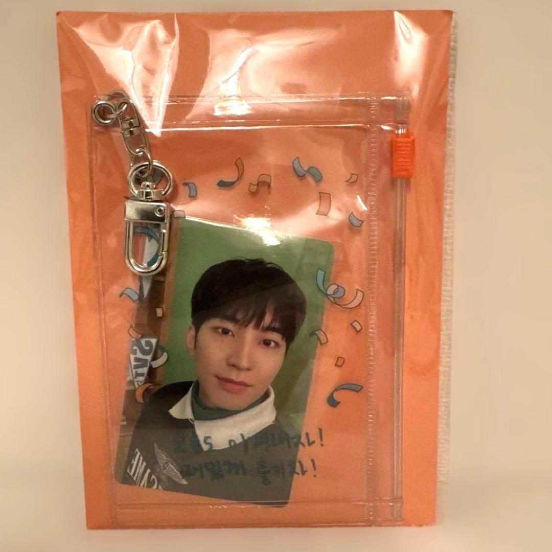 

[USED] seventeen PVC POUCH PHOTO KEYRING Wonwoo
