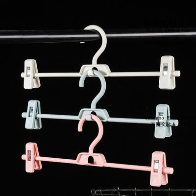 Appendiabiti per pantaloni Charm, portaoggetti per la casa, vestiti, moda, casa, vita, utile, appendini in plastica, stendibiancheria con clip, pantaloni, gonna