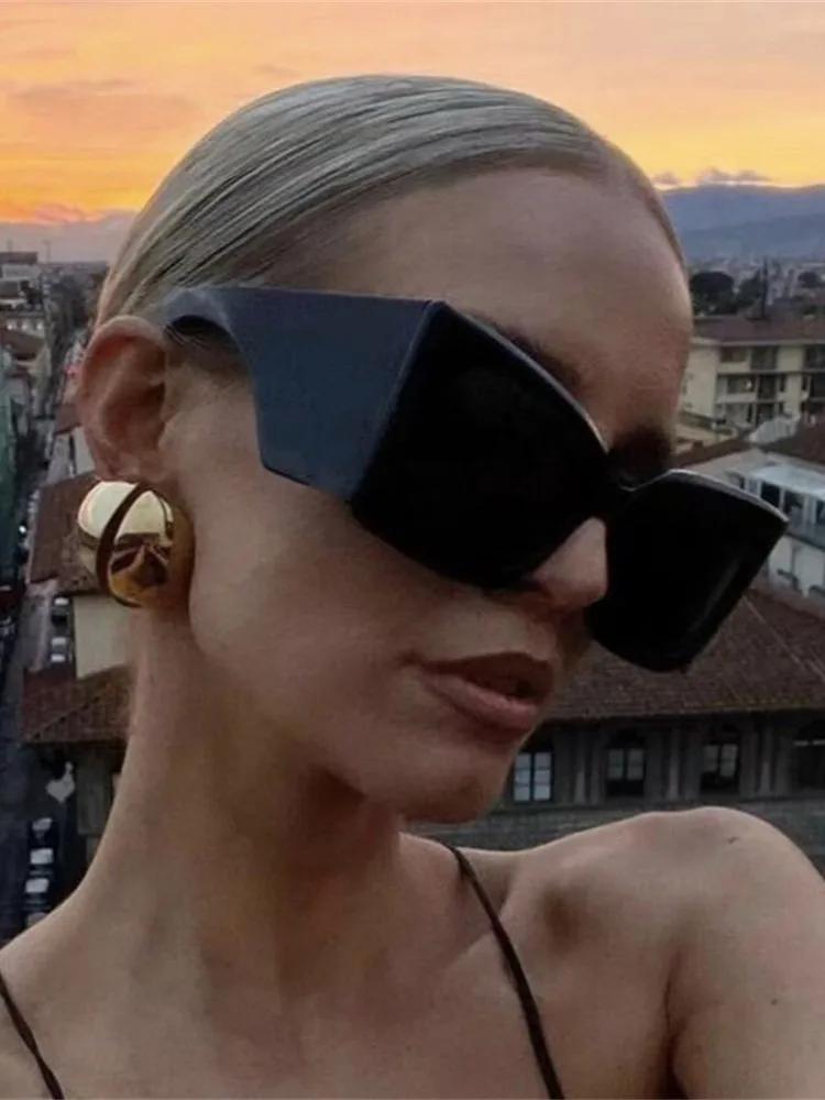 Big Frame Sunglasses Women Square Vintage Fashion UV400 Protection Exaggerated Shades for Women Trendy Sun Glasses