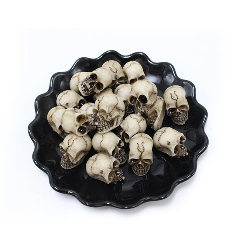 Synthetic Resin Skull Ornaments Halloweens Tabletop Decoration Set with Skeleton Figures