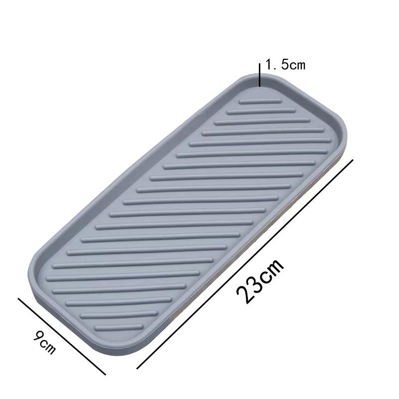 Prostokątna, antypoślizgowa silikonowa mata odpływowa do łazienki i tacka na mydło