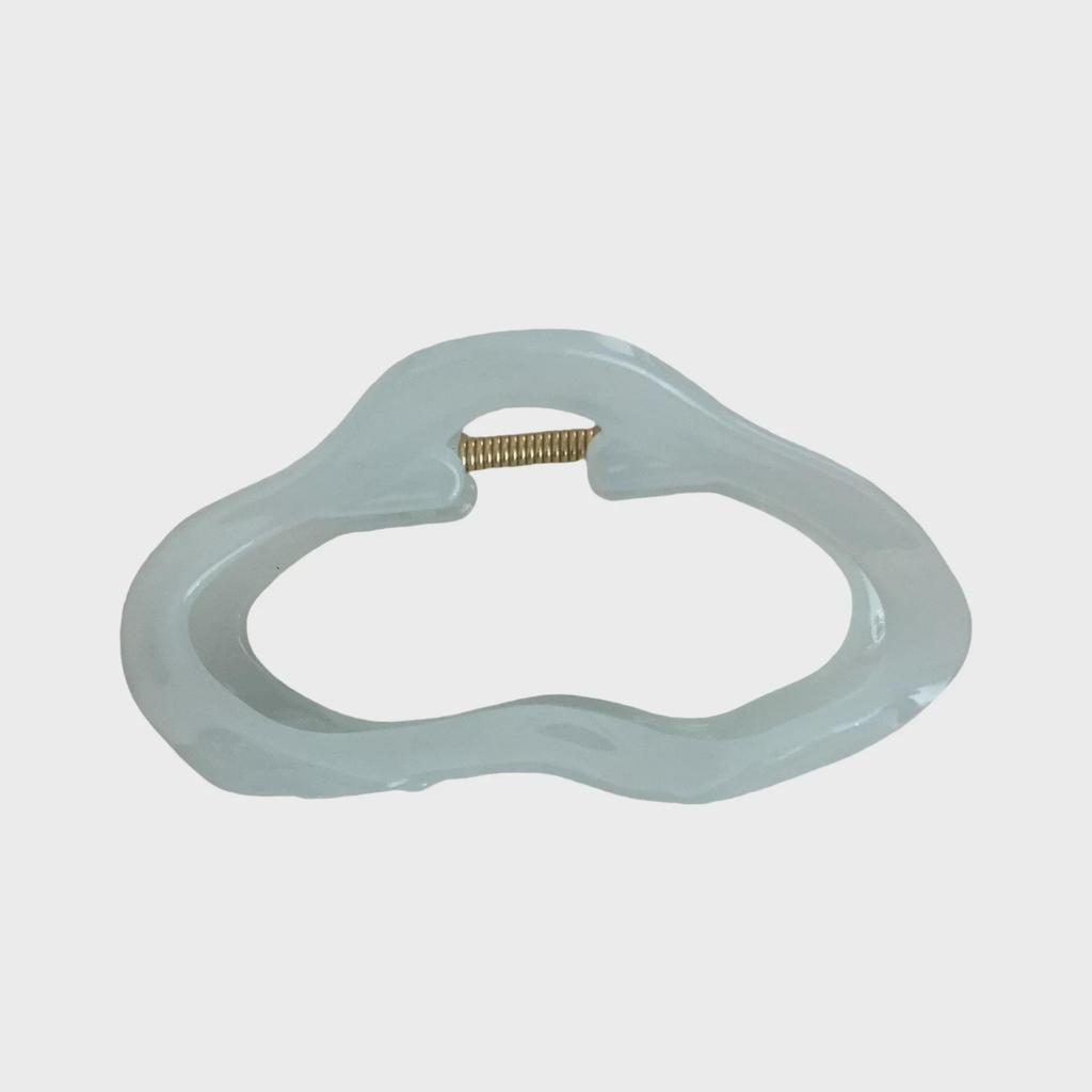 Blue Summer Hair Shark Clip - Simple, Fresh Style Beige Accessory