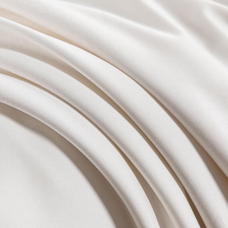 Belle Anna 60-Count Sateen Jacquard Nano Pearl Fiber Quilt