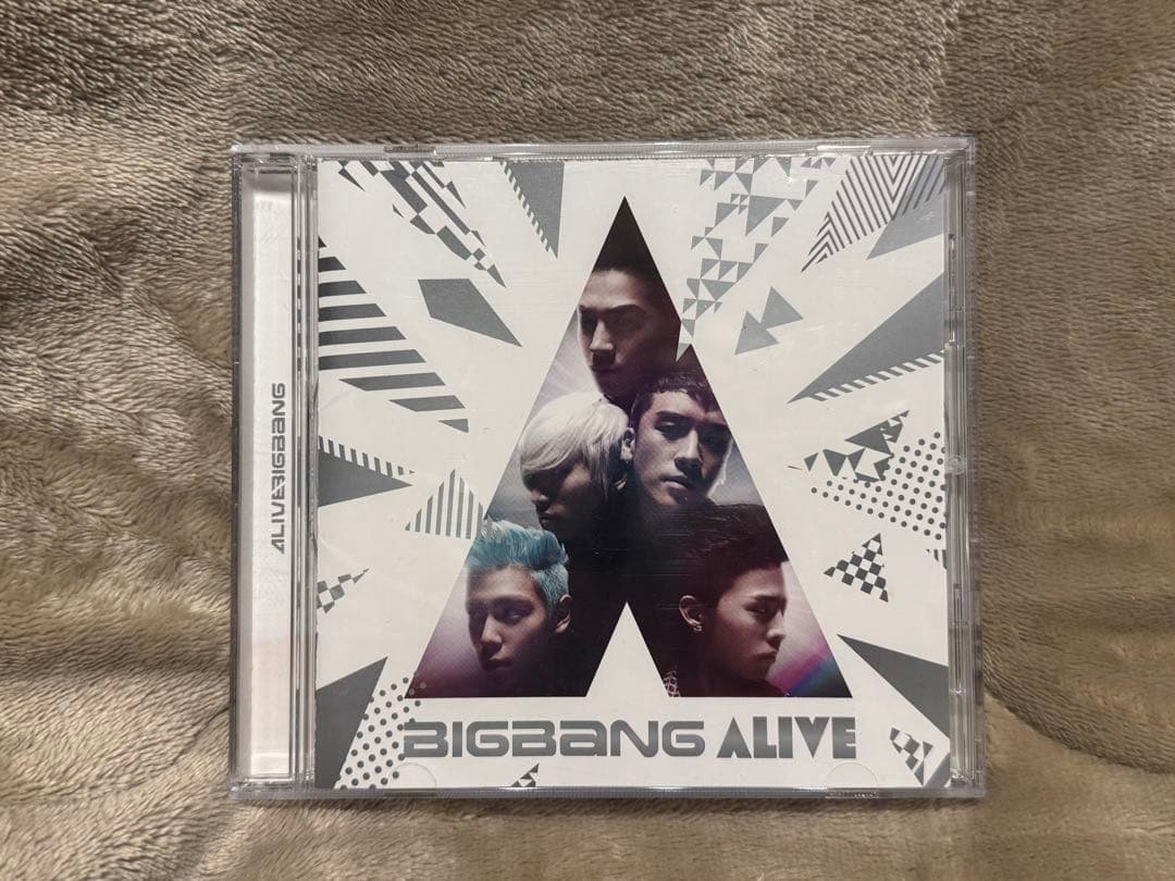 

[USED] BIGBANG ALIVE Album CD Wedding Fantasticbaby