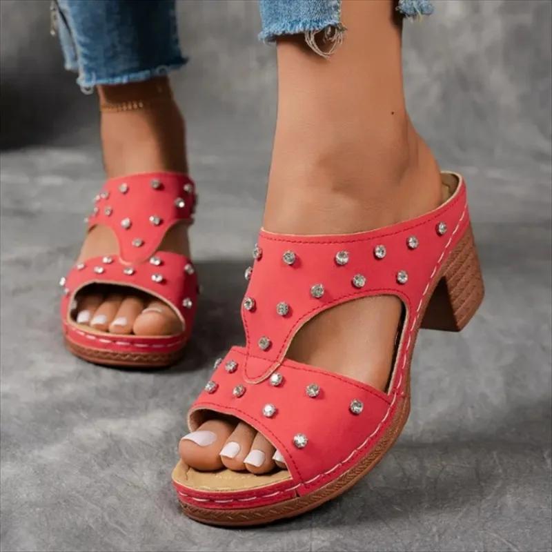 Fashion Plus Size 2025 Rome Summer Round Toe Women's Slipper Hot Sale Outdoor Office Sandals Women with Crystal Chunky Heels Slippers