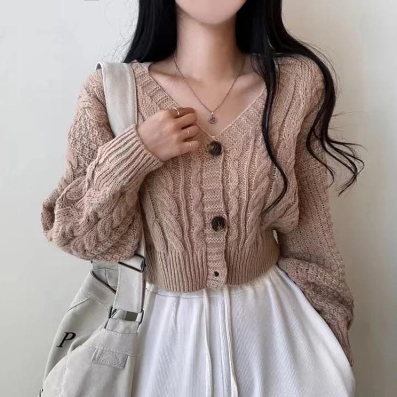 2026 Korean Autumn Slimming V-Neck Three-Button Knit Cardigan Retro Cable Long Sleeve Short Sweater Coat