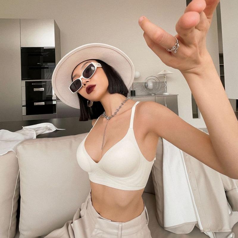 

Comic chest small chest big seamless bra sexy bra summer beauty back expansion neck underwear 85 (applicable to 38ab)